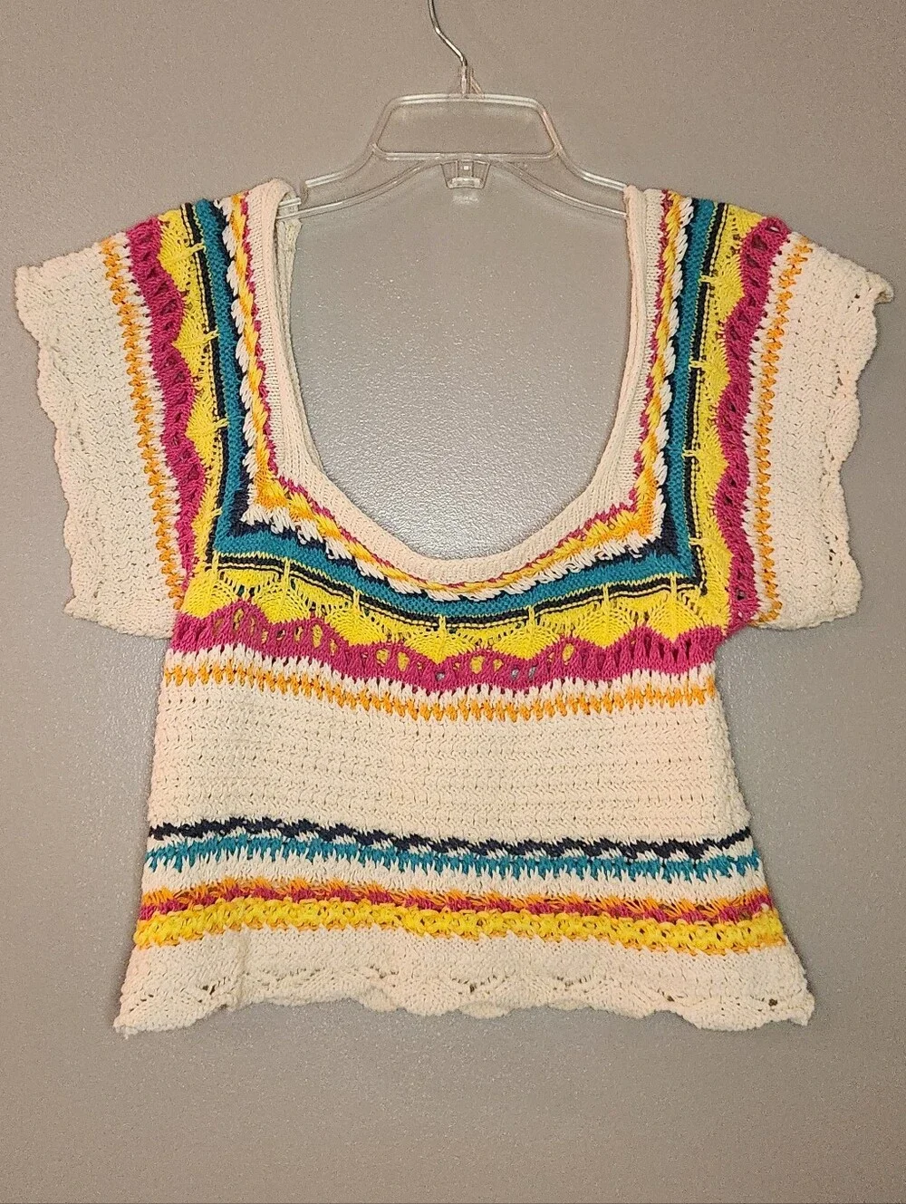 Zara Cream Crochet Women's Crop Top Size US Medium.